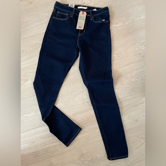 Levi’s skinny jeans - Picture 2 of 3